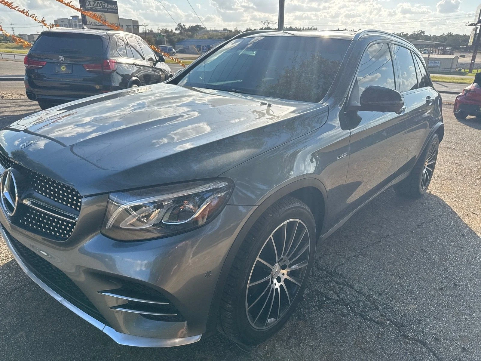 Mercedes-Benz GLC 43 AMG ПОДГРЕВ/ОБДУХВАНЕ/КАМЕРА/ПАНОРАМА/BURMESTER/AMG  - изображение 2