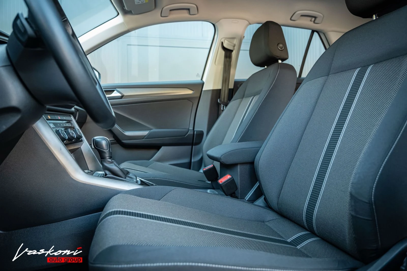 VW T-Roc 2.0 TDI  | Mobile.bg — изображение 10