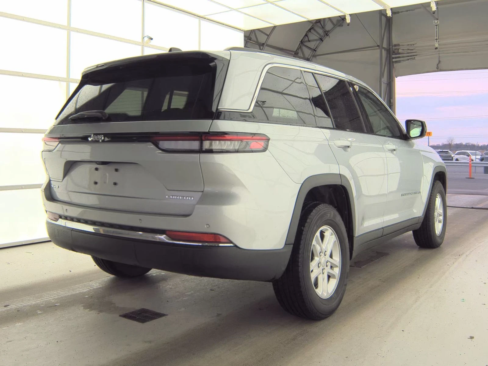 Jeep Grand cherokee Laredo - изображение 4