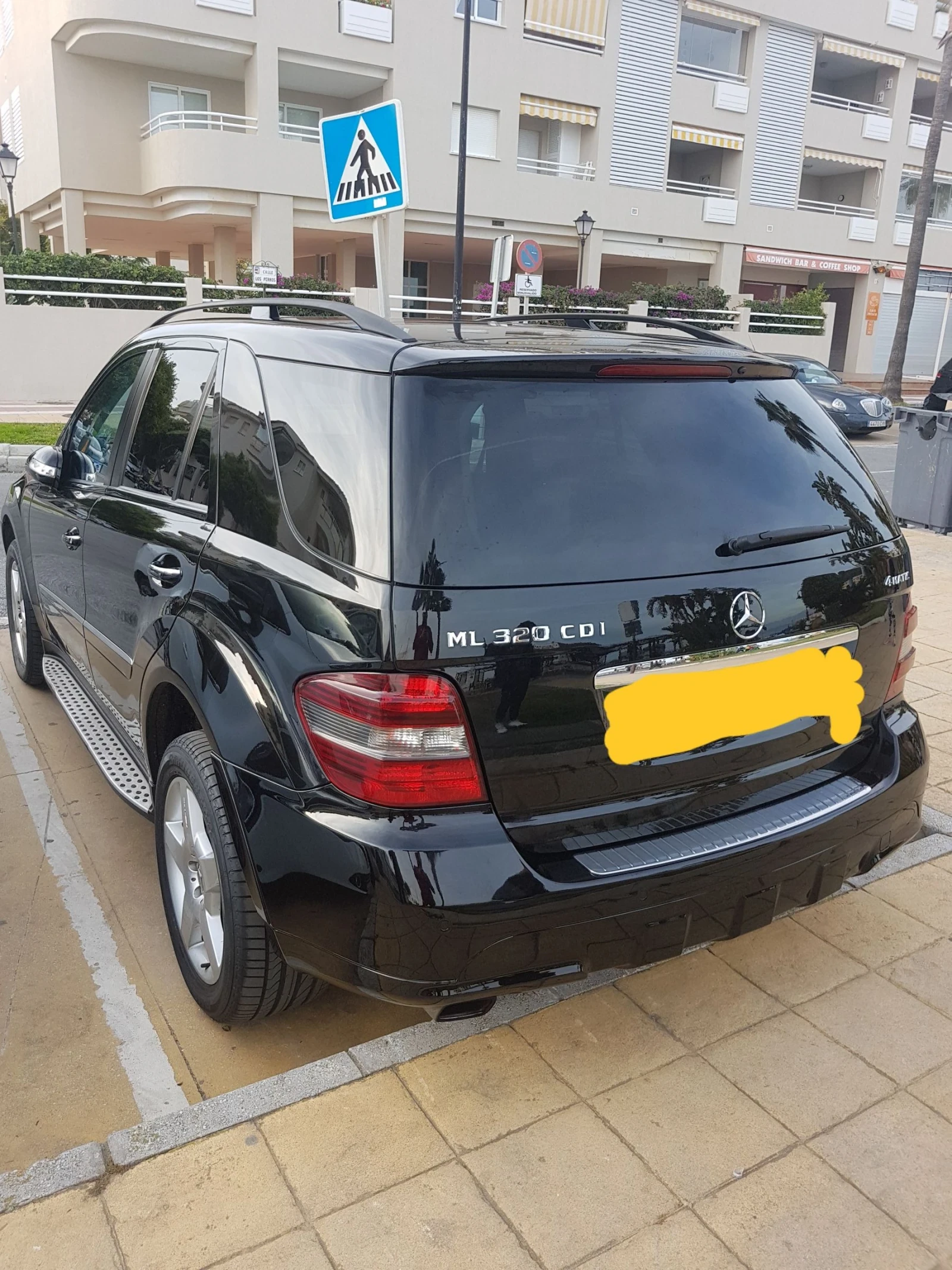 Mercedes-Benz ML 320 AMG, снимка 4 - Автомобили и джипове - 54671903