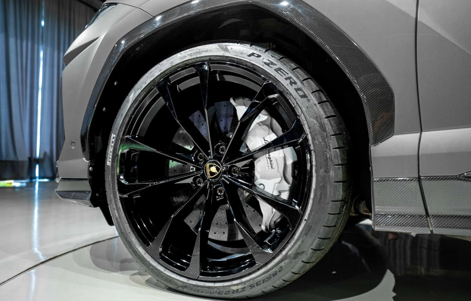 Lamborghini Urus, снимка 9 - Автомобили и джипове - 54719094