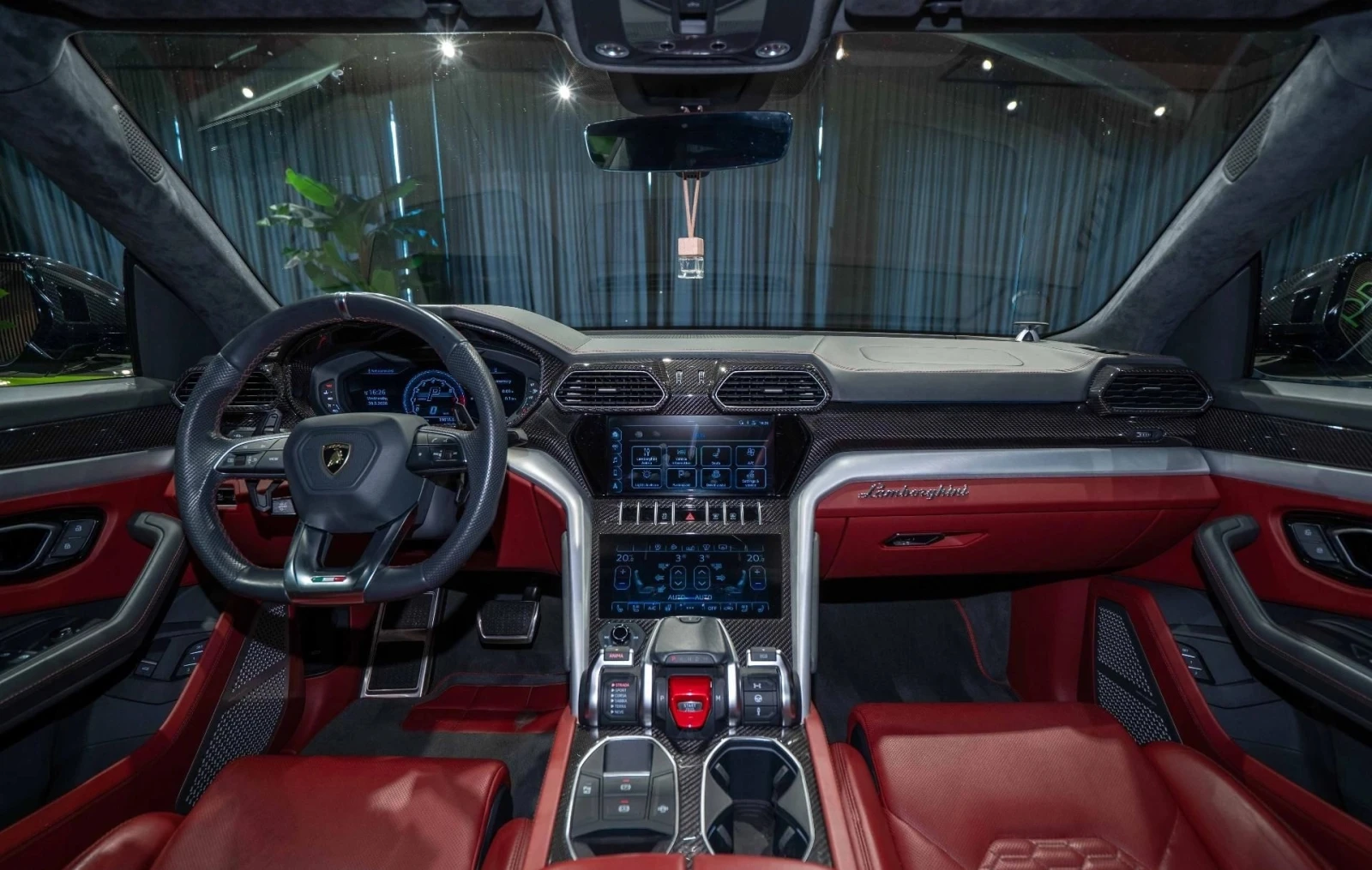 Lamborghini Urus, снимка 16 - Автомобили и джипове - 54719094