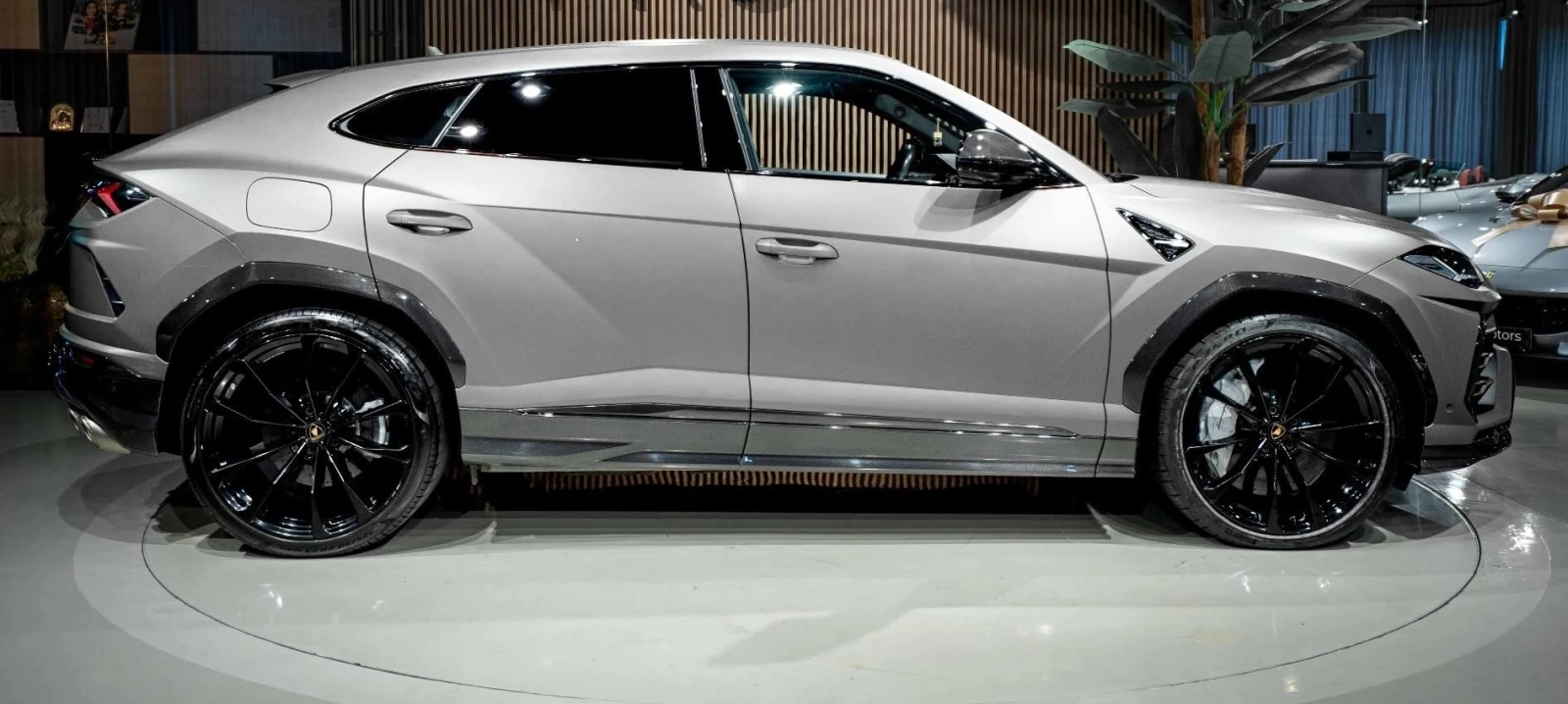 Lamborghini Urus, снимка 5 - Автомобили и джипове - 54719094