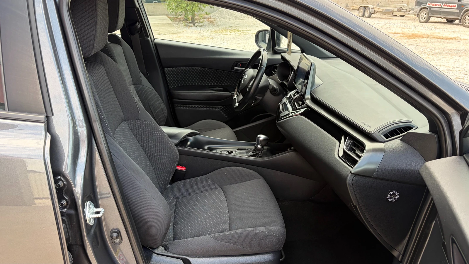 Toyota C-HR 1.2i TURBO | Mobile.bg � ����������� 12