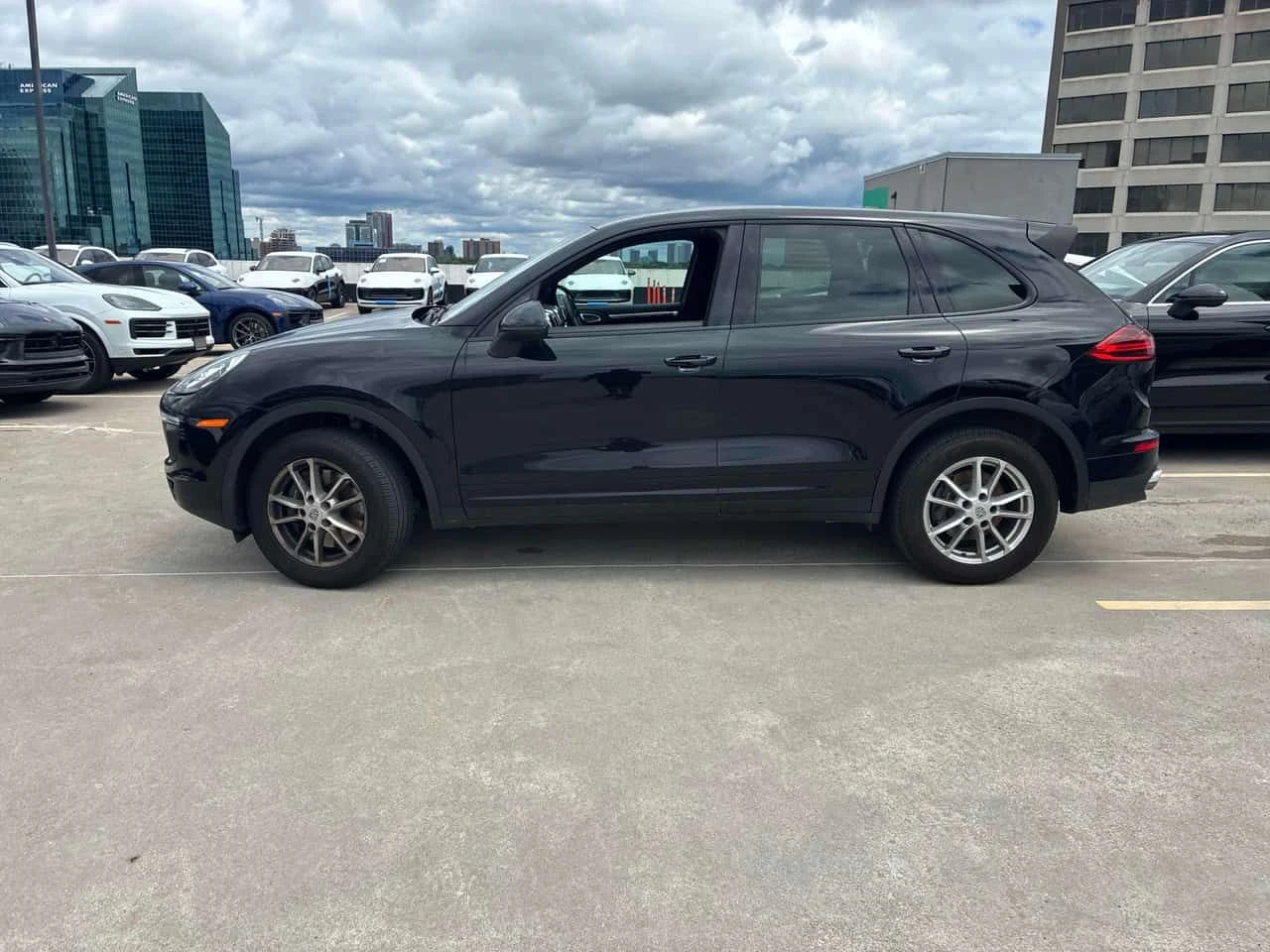 Porsche Cayenne AWD/ПОДГРЕВ/ОБДУХВАНЕ/КЛИП/CARFAX/ФИНАНСИРАНЕ, снимка 3 - Автомобили и джипове - 54973919