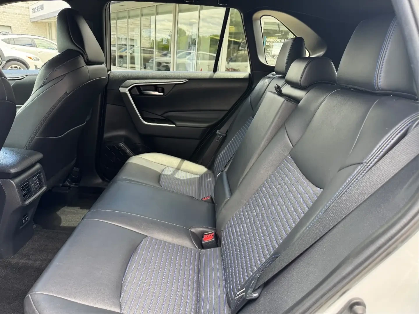 Toyota Rav4 Hybrid Limited AWD#УНИКАТ# !FULL!, снимка 16 - Автомобили и джипове - 55124909