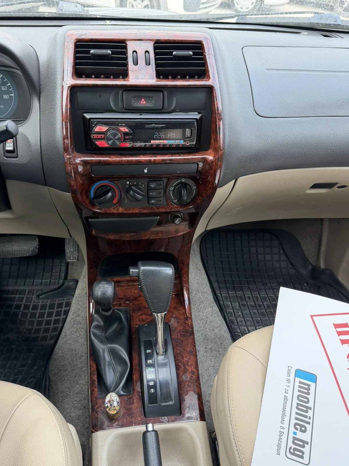 Nissan Terrano, снимка 14 - Автомобили и джипове - 55754774