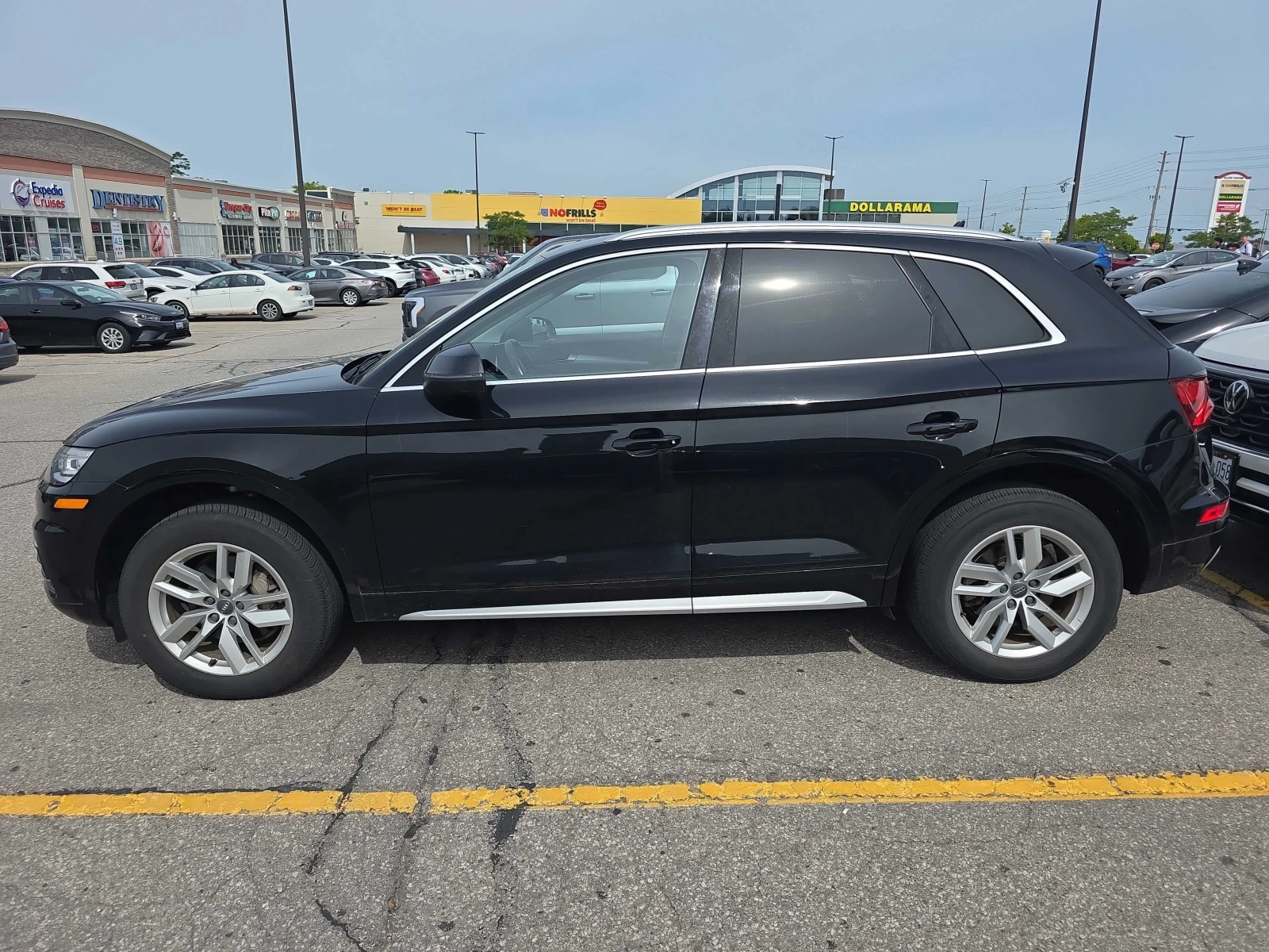 Audi Q5 * Komfort * CARFAX * АВОКРЕДИТ* , снимка 2 - Автомобили и джипове - 55993564