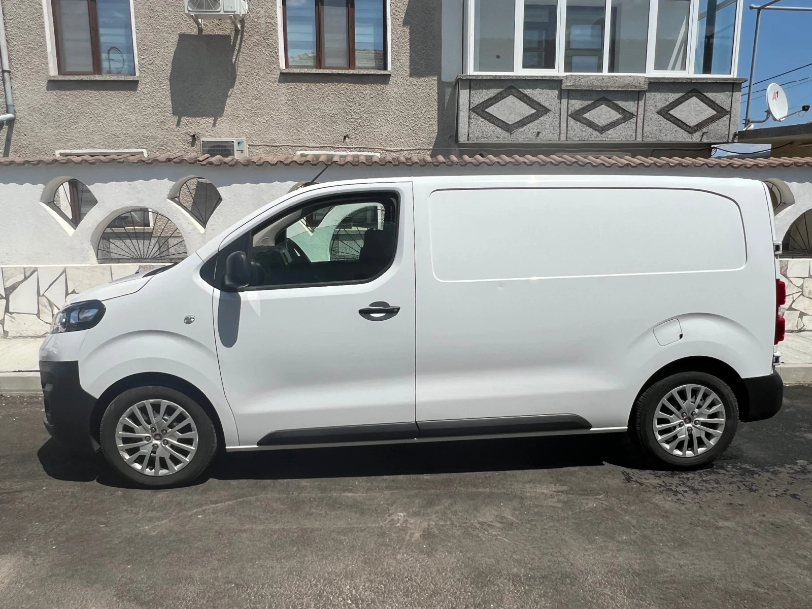 Fiat Scudo, снимка 3 - Бусове и автобуси - 55360915