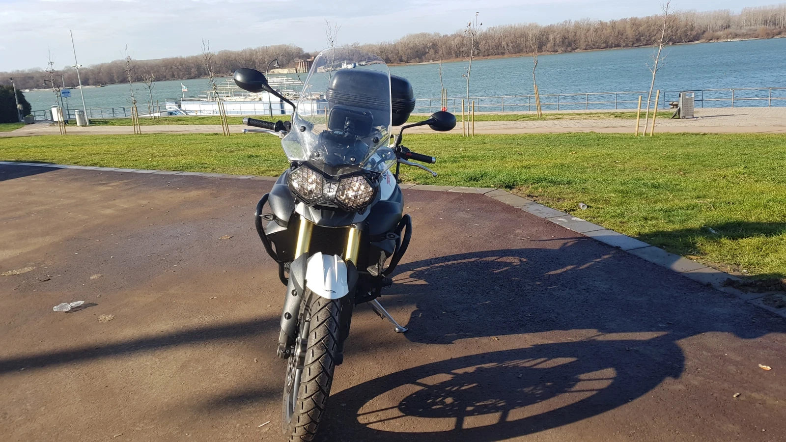 Triumph Tiger 800 - изображение 3
