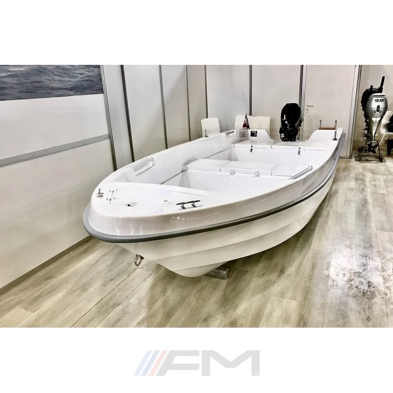 Лодка YERLIYURT 450 Sandy LX