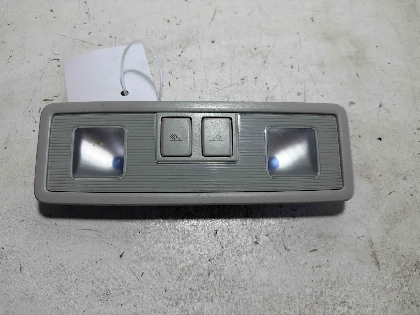 заден плафон 3V0947291 Skoda Superb