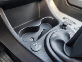 Dacia Sandero 1.6i STEPWEY ФАБРИЧНА ГАЗ, снимка 14