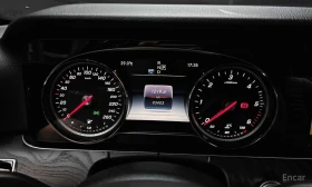 Mercedes-Benz E 220, снимка 8