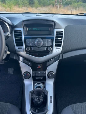 Chevrolet Cruze 1.8i 141k.c. Газ/бензин * Климатроник , снимка 12