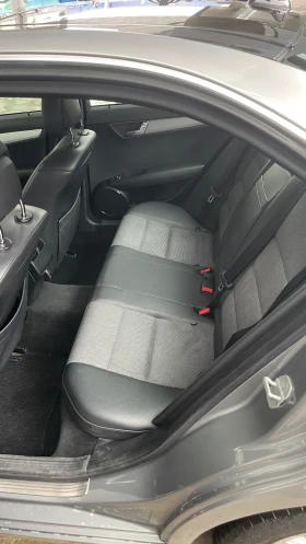 Mercedes-Benz C 320 4MATIC, снимка 5