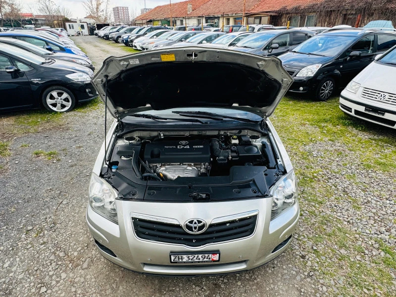 Toyota Avensis 2.0 VVT-i, снимка 4 - Автомобили и джипове - 47433428