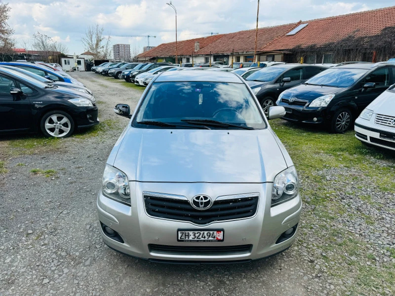 Toyota Avensis 2.0 VVT-i, снимка 3 - Автомобили и джипове - 47433428