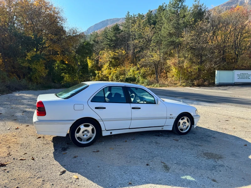 Mercedes-Benz C 200 2.0CDI , снимка 2 - Автомобили и джипове - 47847971