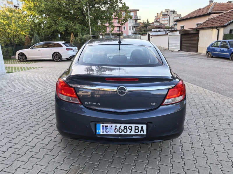 Opel Insignia, снимка 6 - Автомобили и джипове - 47910493