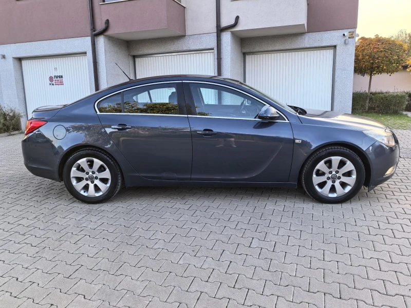 Opel Insignia, снимка 4 - Автомобили и джипове - 47910493