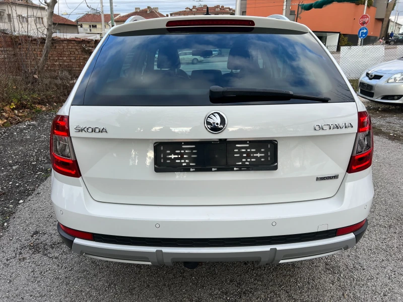 Skoda Octavia Scout 2.0 4x4, снимка 9 - Автомобили и джипове - 48326041