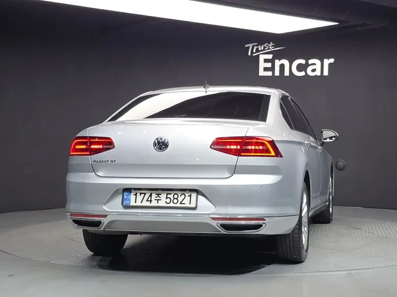 VW Passat Gt (B8) 2.0 Tdi, снимка 4 - Автомобили и джипове - 56286646