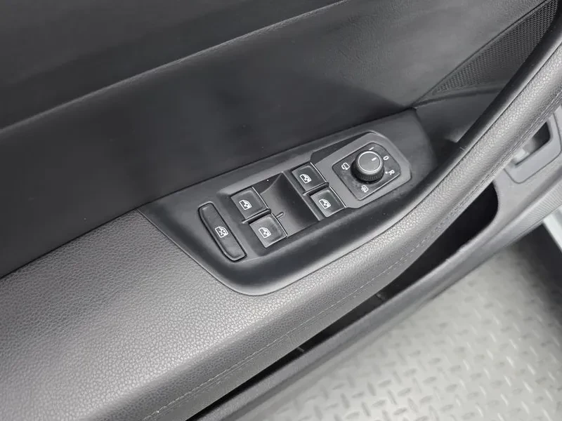 VW Passat Gt (B8) 2.0 Tdi, снимка 17 - Автомобили и джипове - 56286646