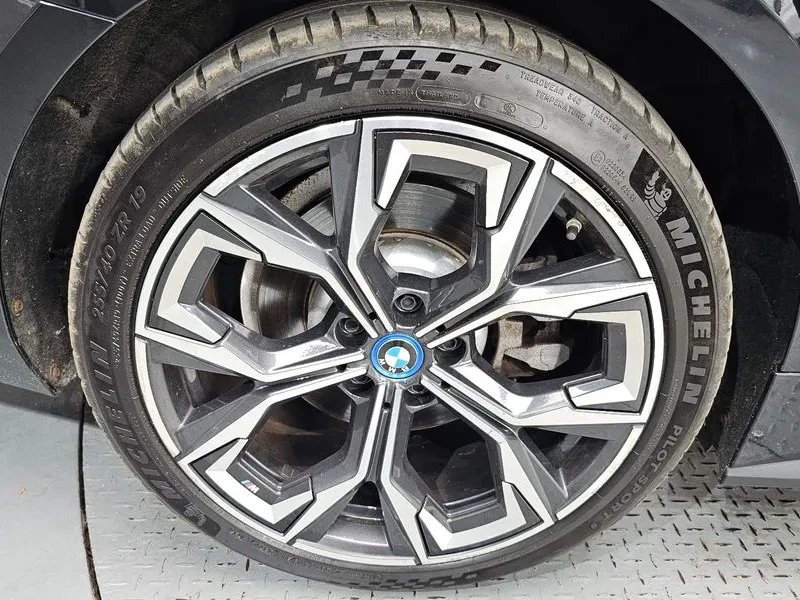 BMW i4 M Sports - ���� 30% ����� | Mobile.bg � ����������� 5