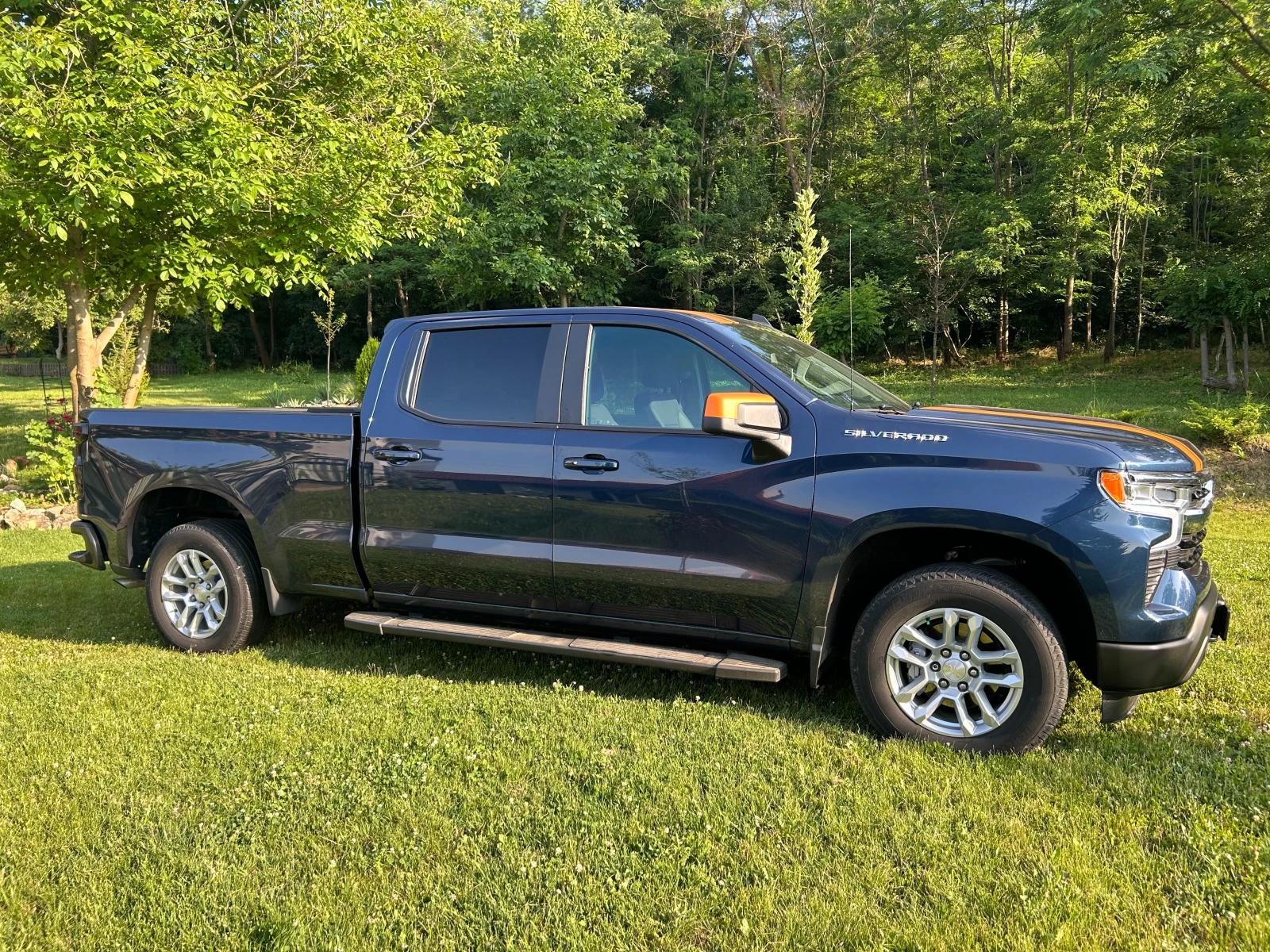 Chevrolet Silverado Crew Cab 1500 LT, снимка 1