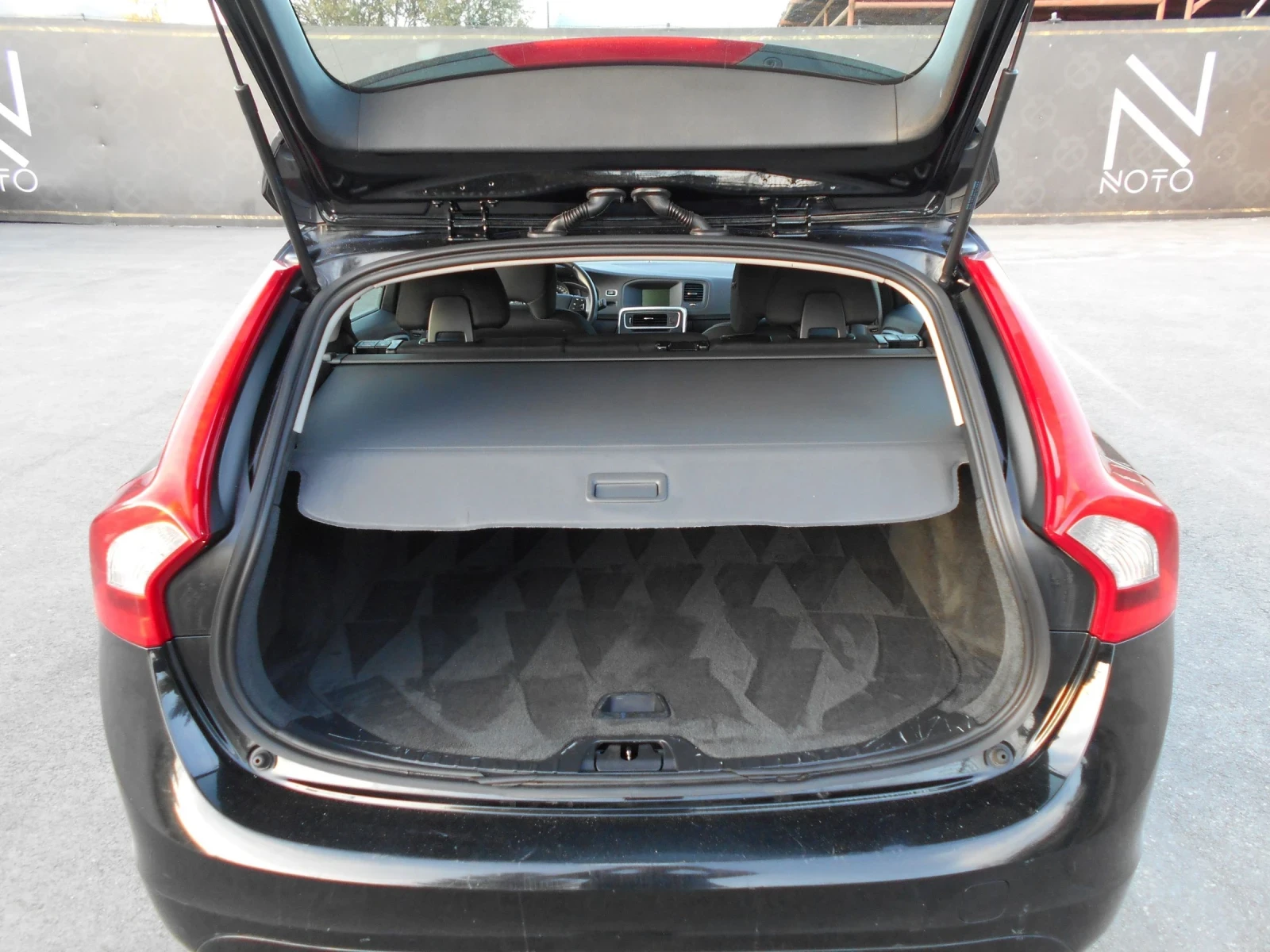 Volvo V60 1.6HDI FACE LIFT  | Mobile.bg — изображение 11