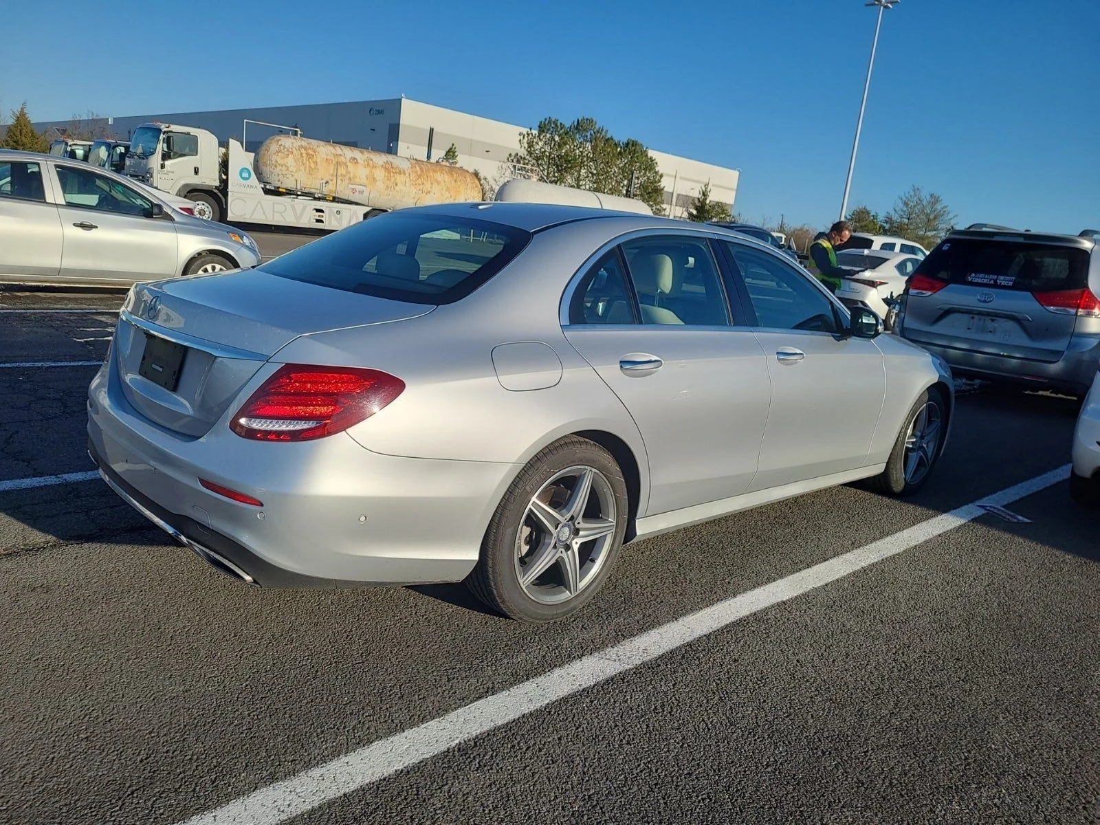Mercedes-Benz E 300 AMG* PACK* ДИСТРОНИК* ДИГИТАЛНО* ТАБЛО* BURMESTER* - изображение 2