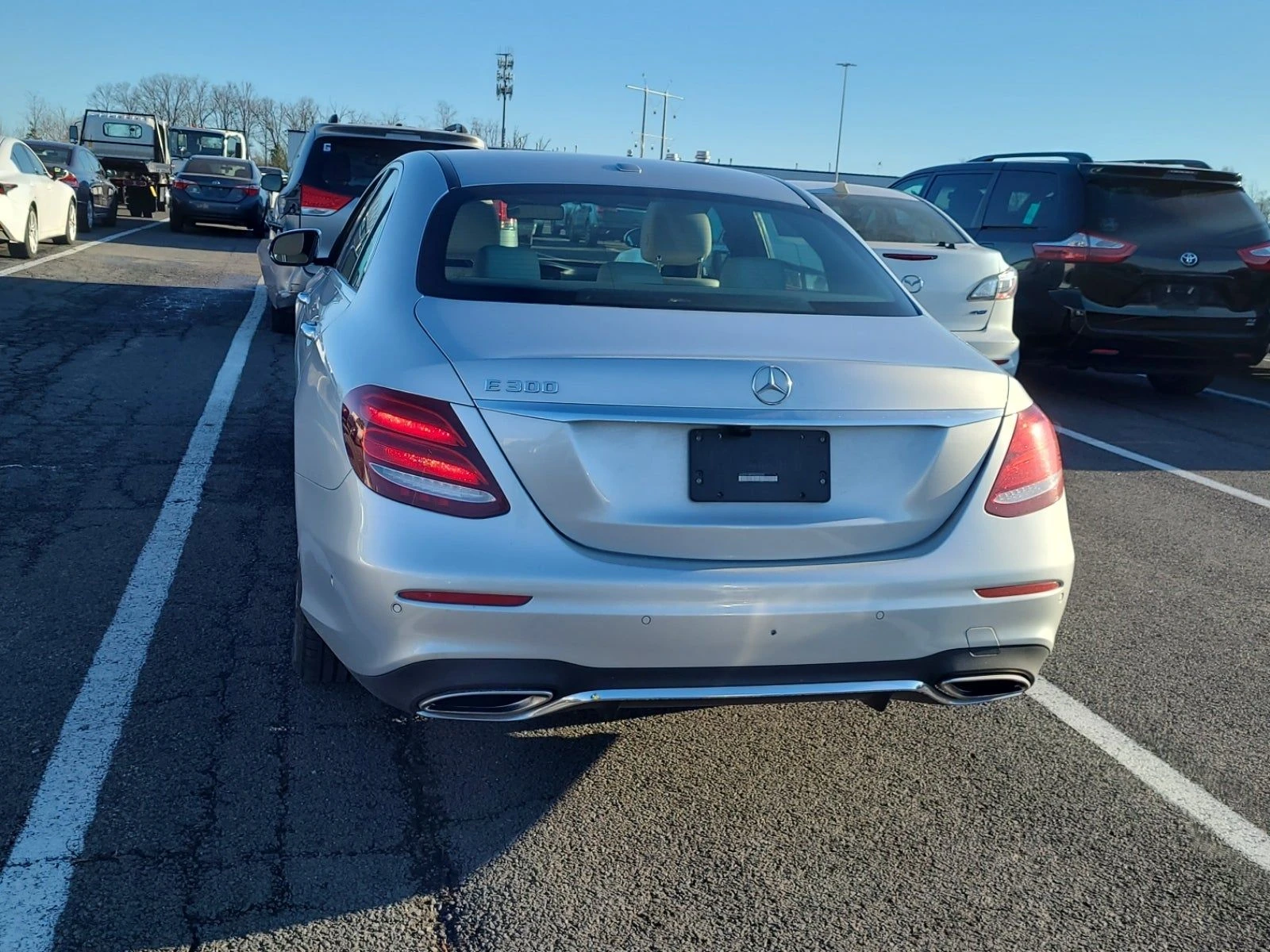 Mercedes-Benz E 300 AMG* PACK* ДИСТРОНИК* ДИГИТАЛНО* ТАБЛО* BURMESTER* - изображение 6