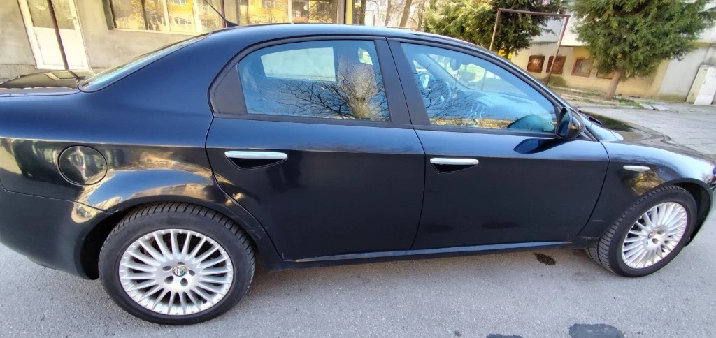 Alfa Romeo 159 1.9 JTDm 150 к.с. - изображение 4