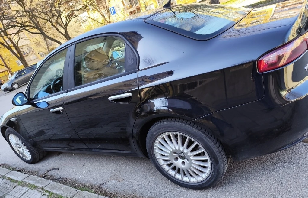 Alfa Romeo 159 1.9 JTDm 150 к.с. - изображение 2