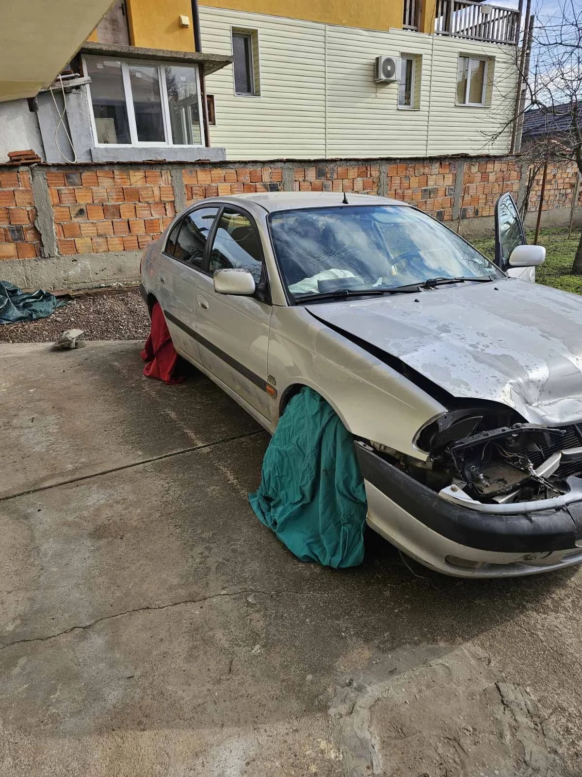 Toyota Avensis  - изображение 2