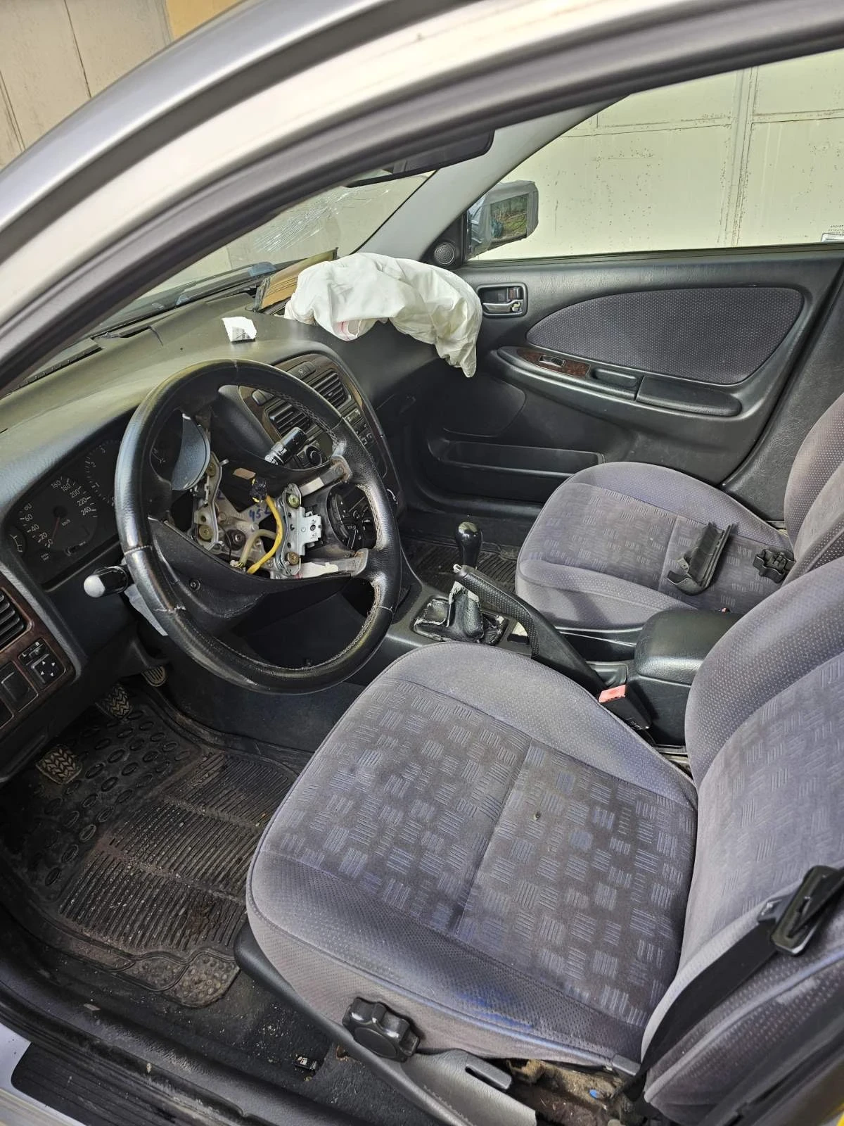 Toyota Avensis  - изображение 6