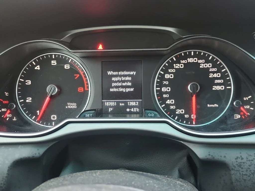 Audi A4 * TECHNIK PLUS * CARFAX * S LINE * PANO*  - изображение 9