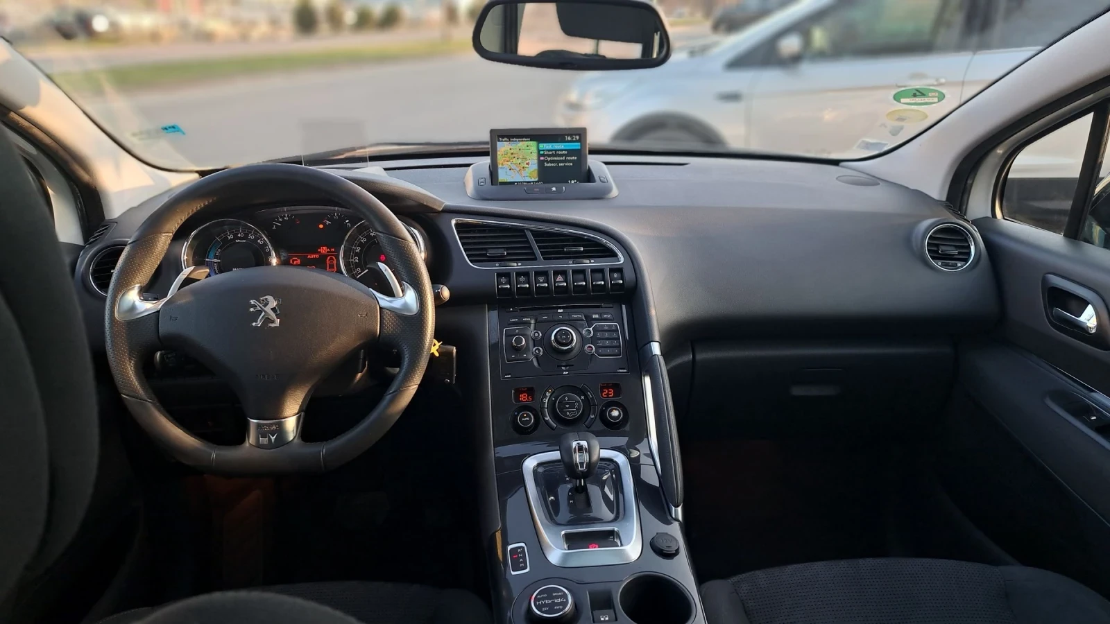 Peugeot 3008 2.0-HYBRID-DIESEL 4Х4, снимка 10 - Автомобили и джипове - 53928246