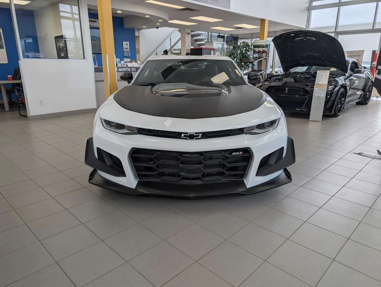 Chevrolet Camaro * ZL1 * 6.2L * CARFAX * BOSE * , снимка 6 - Автомобили и джипове - 53992146