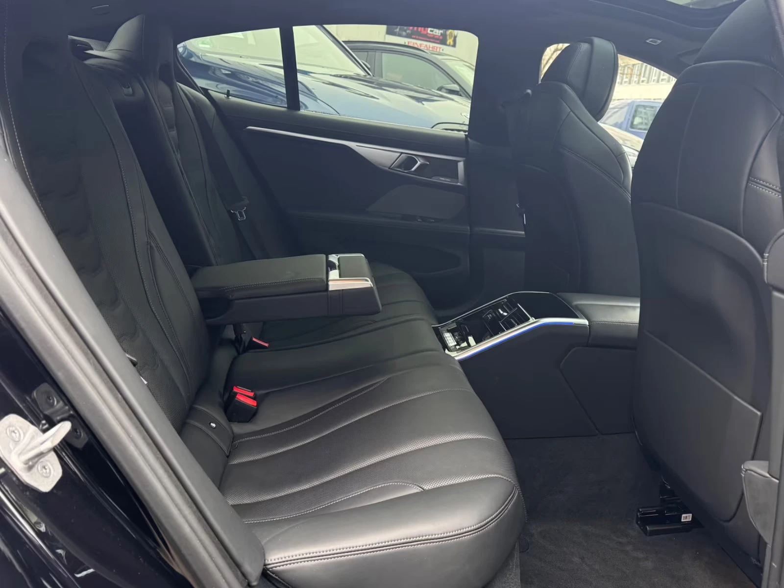 BMW 840 d/xDRIVE/GRANDCOUPE/HUD/PANO/360/LASER/ACC/468z, снимка 13 - Автомобили и джипове - 54823450