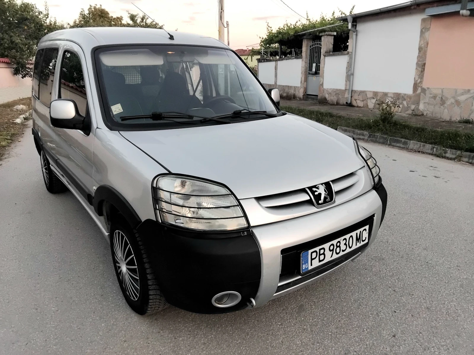 Peugeot Partner 1.6HDI.90 + КЛИМА 2007г , снимка 4 - Автомобили и джипове - 55311111