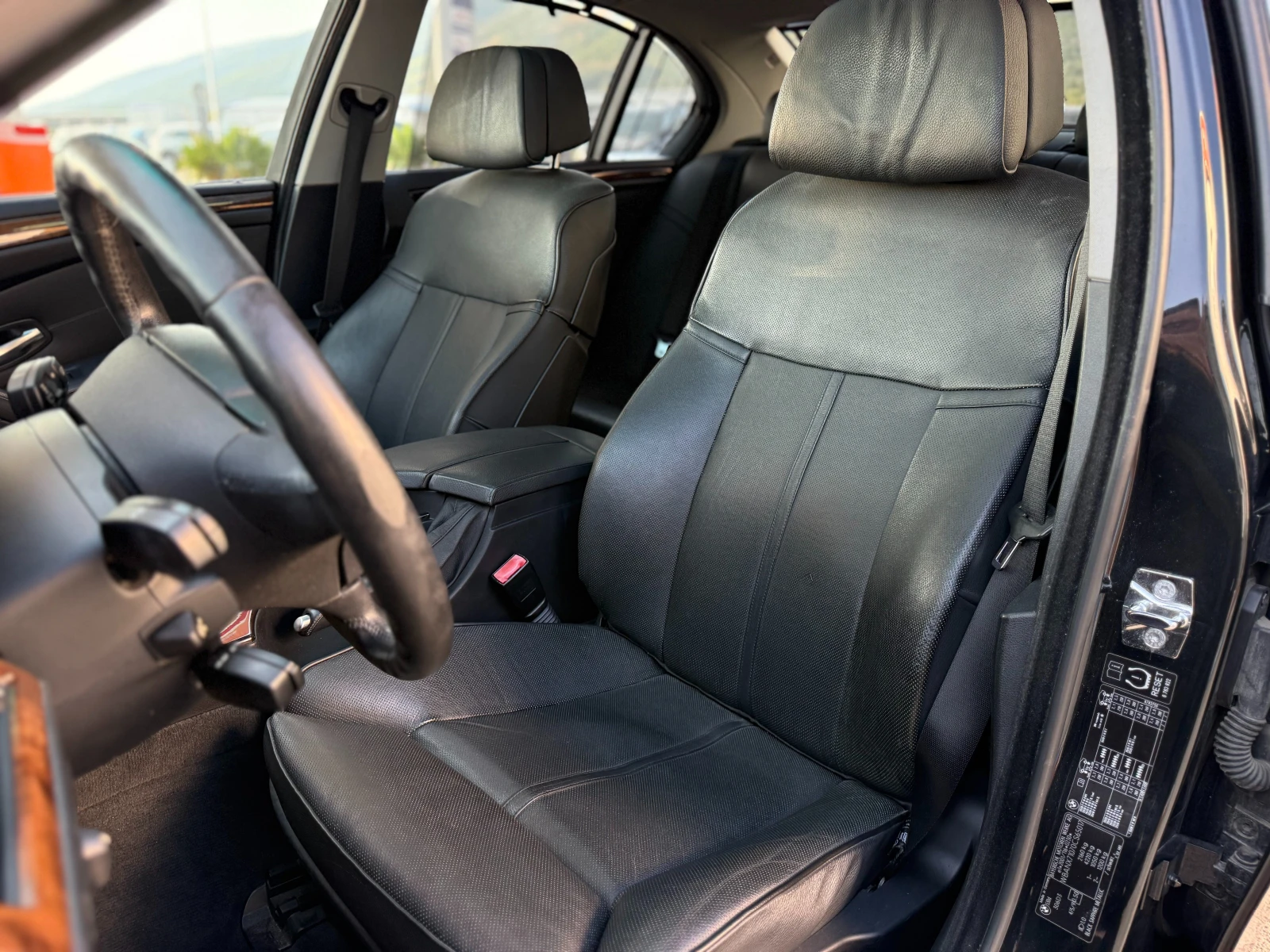 BMW 530 Logic7/Comfort/Обдух/Подгреш, снимка 9 - Автомобили и джипове - 55435581