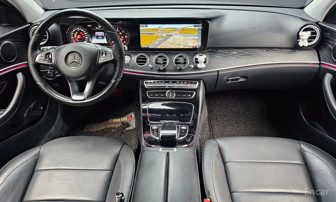 Mercedes-Benz E 220, снимка 7 - Автомобили и джипове - 55510195