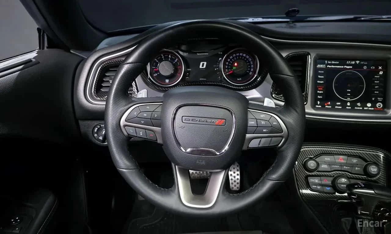 Dodge Challenger * 6.4 * CARFAX * ЦЕНА ДО БГ, снимка 13 - Автомобили и джипове - 55510476