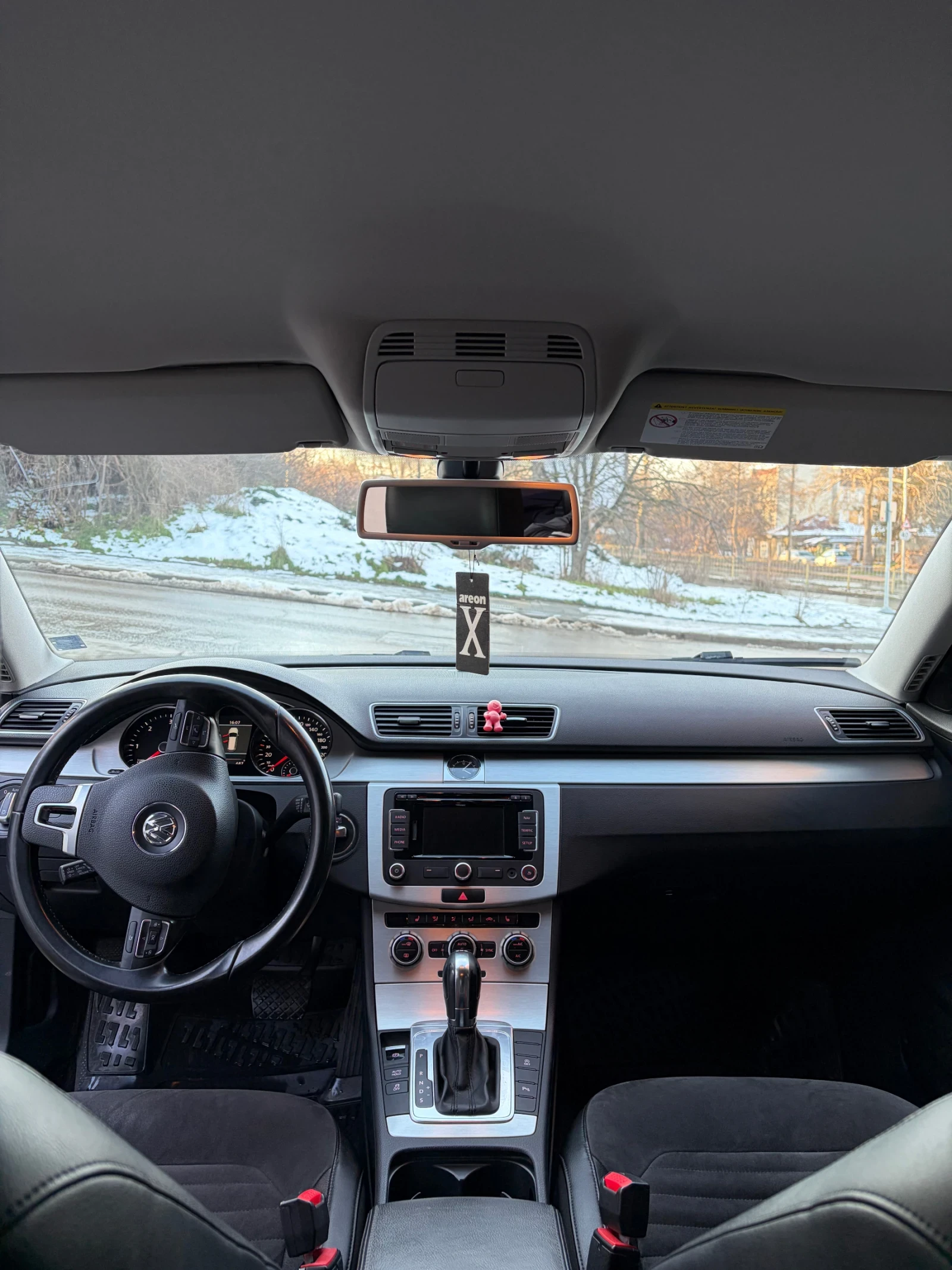 VW Passat, снимка 6 - Автомобили и джипове - 55512947