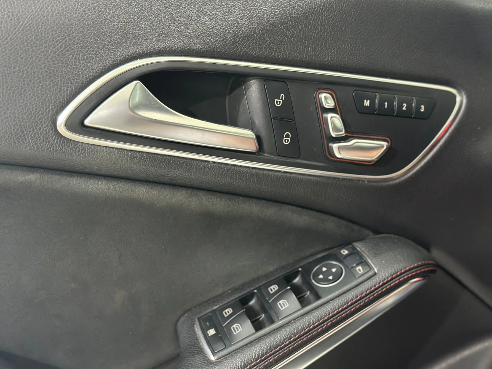 Mercedes-Benz CLA 250, снимка 14 - Автомобили и джипове - 55640892