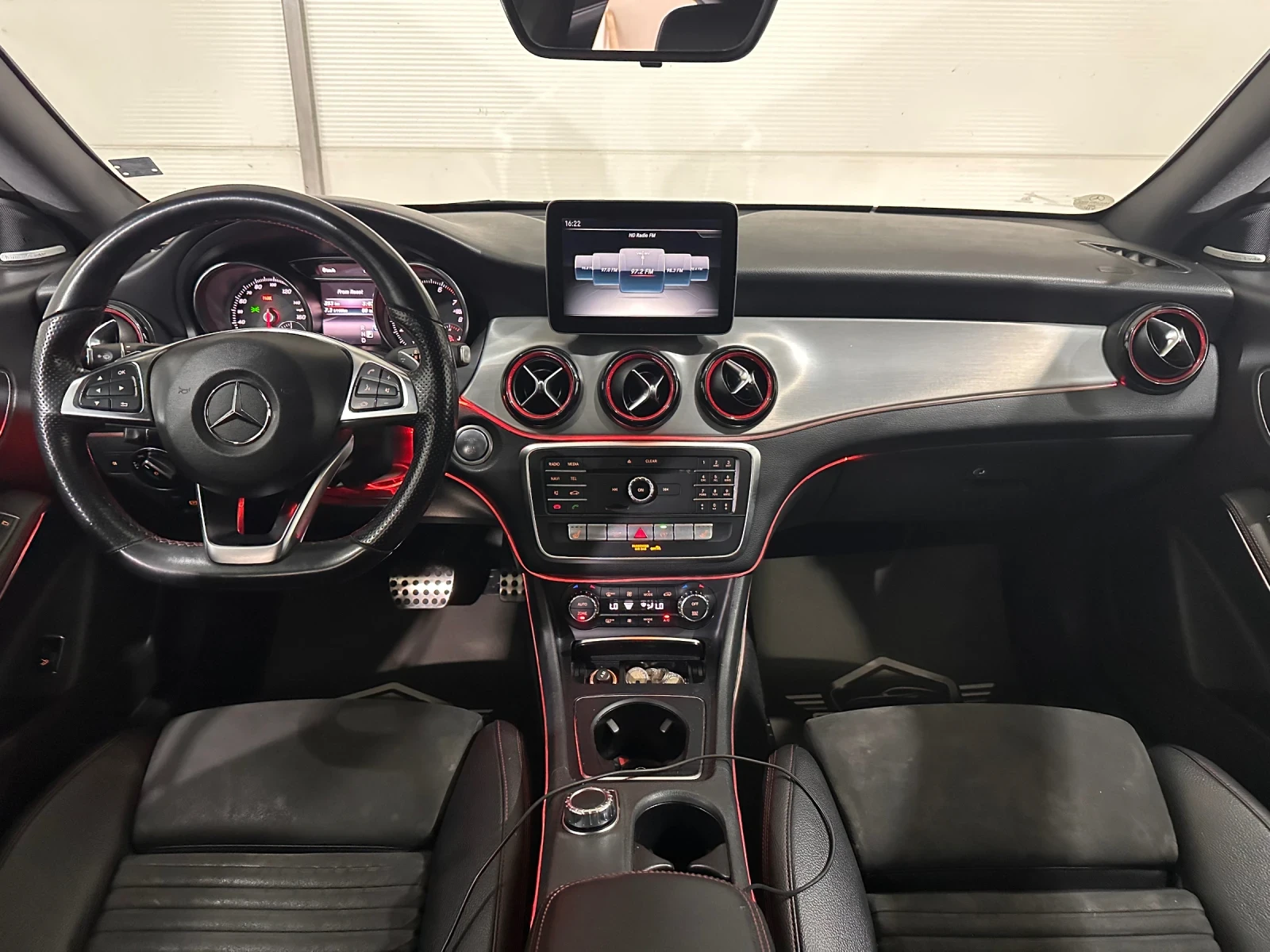 Mercedes-Benz CLA 250, снимка 8 - Автомобили и джипове - 55640892