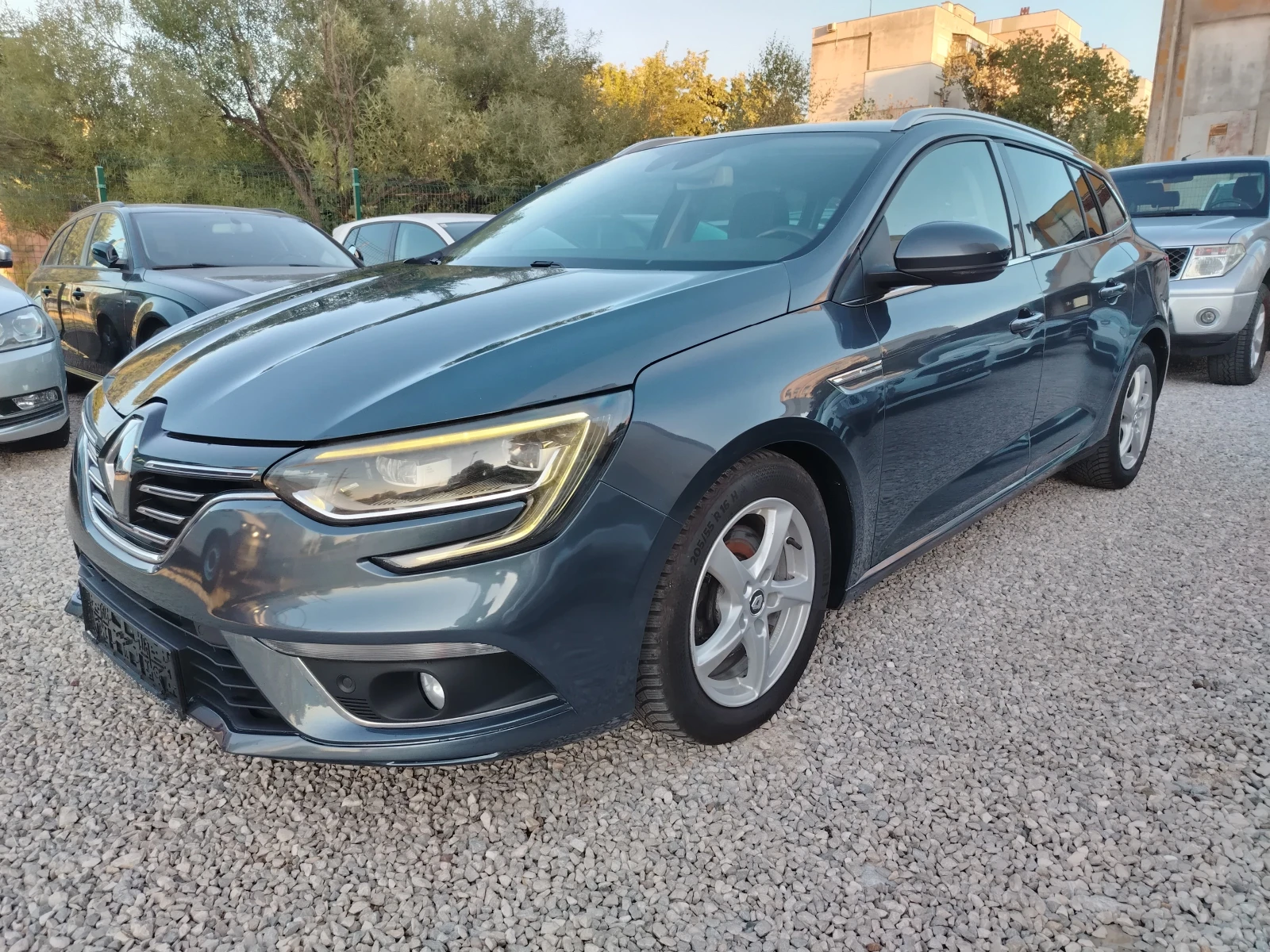 Renault Megane 1, 6 dci FULL 130k, снимка 2 - Автомобили и джипове - 55734754