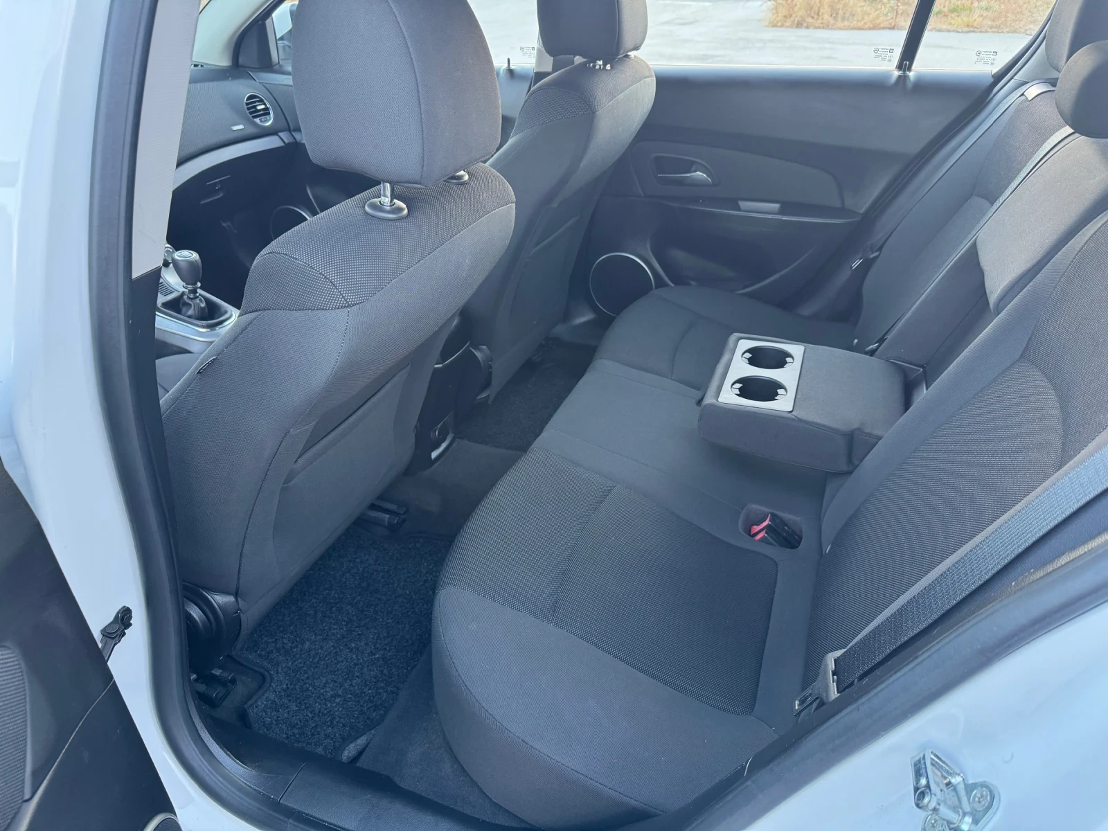 Chevrolet Cruze 1.8i 141k.c. Газ/бензин * Климатроник , снимка 13 - Автомобили и джипове - 56039419